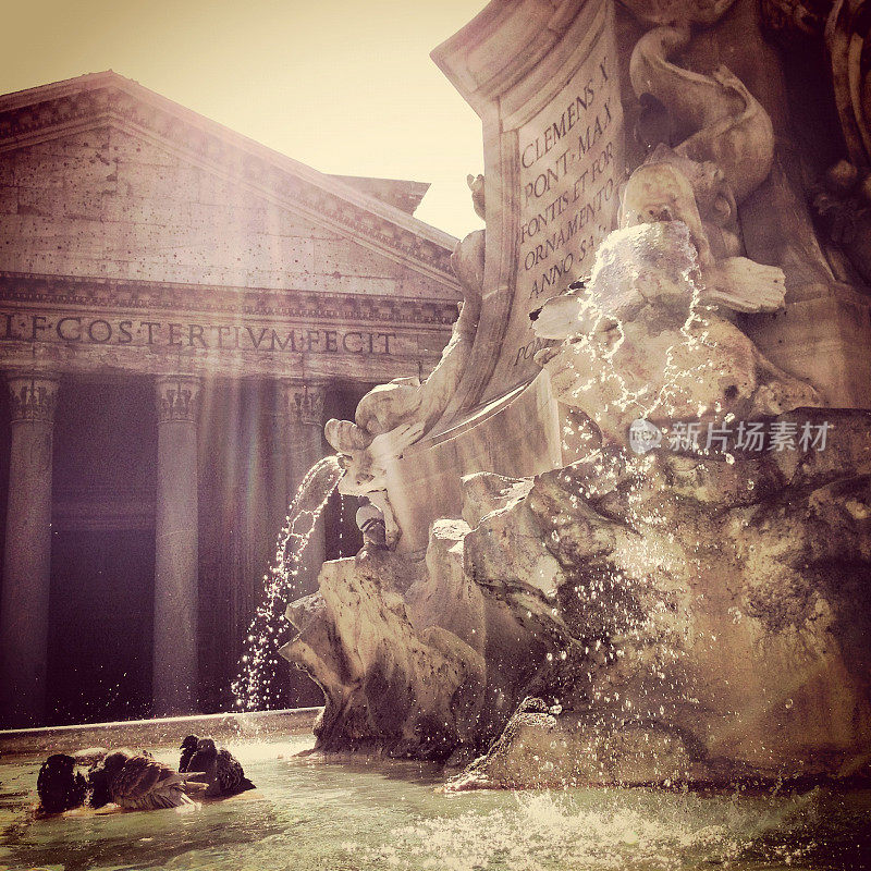 用Iphone 5拍摄的罗马万神殿喷泉和神庙